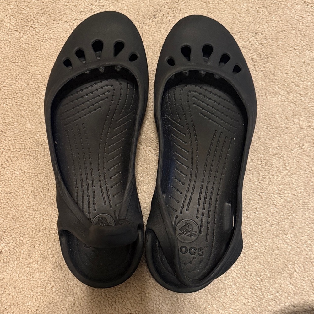 CROCS Kadee black slingback ballet flats size 10